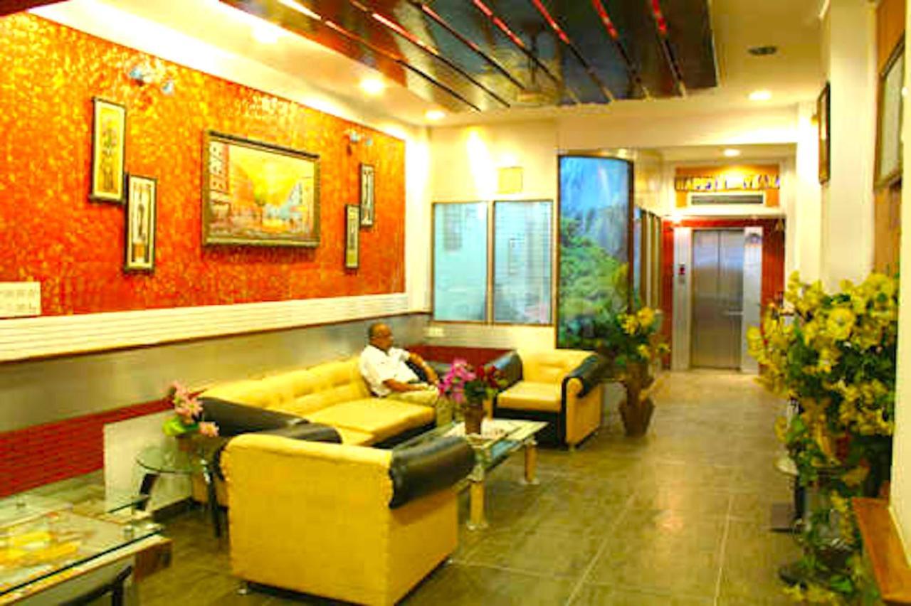 Hotel Milan Deluxe New Delhi Eksteriør billede